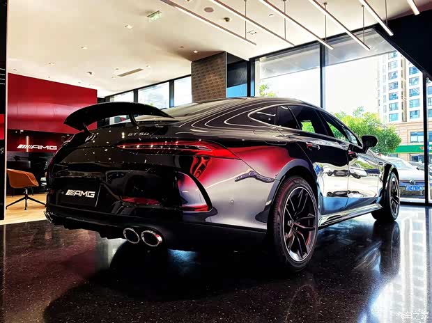 尽享臻智梅赛德斯amggt50四门跑车