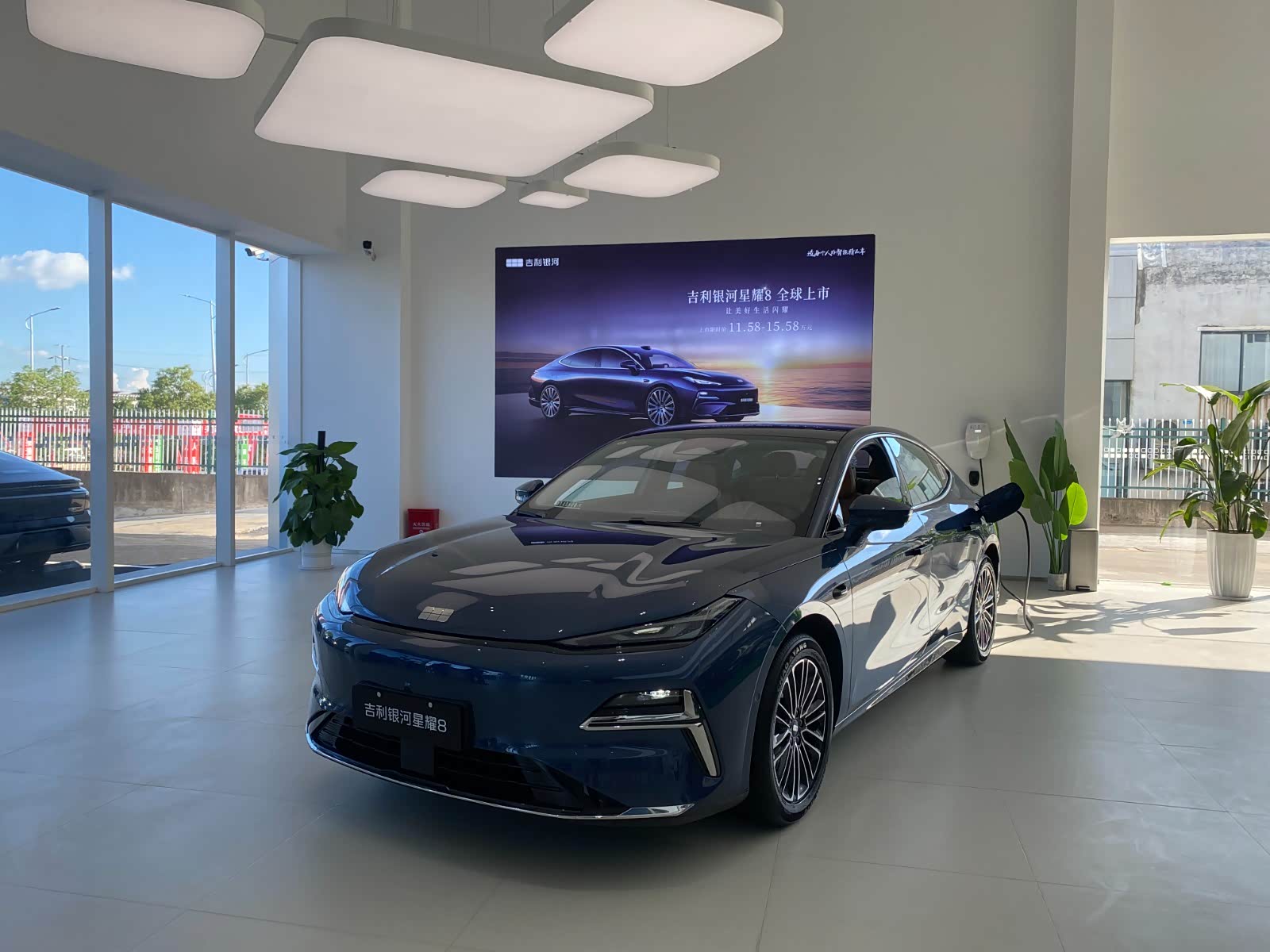 新车展示区
