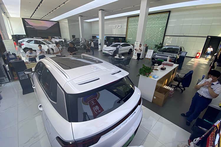 新车展示区