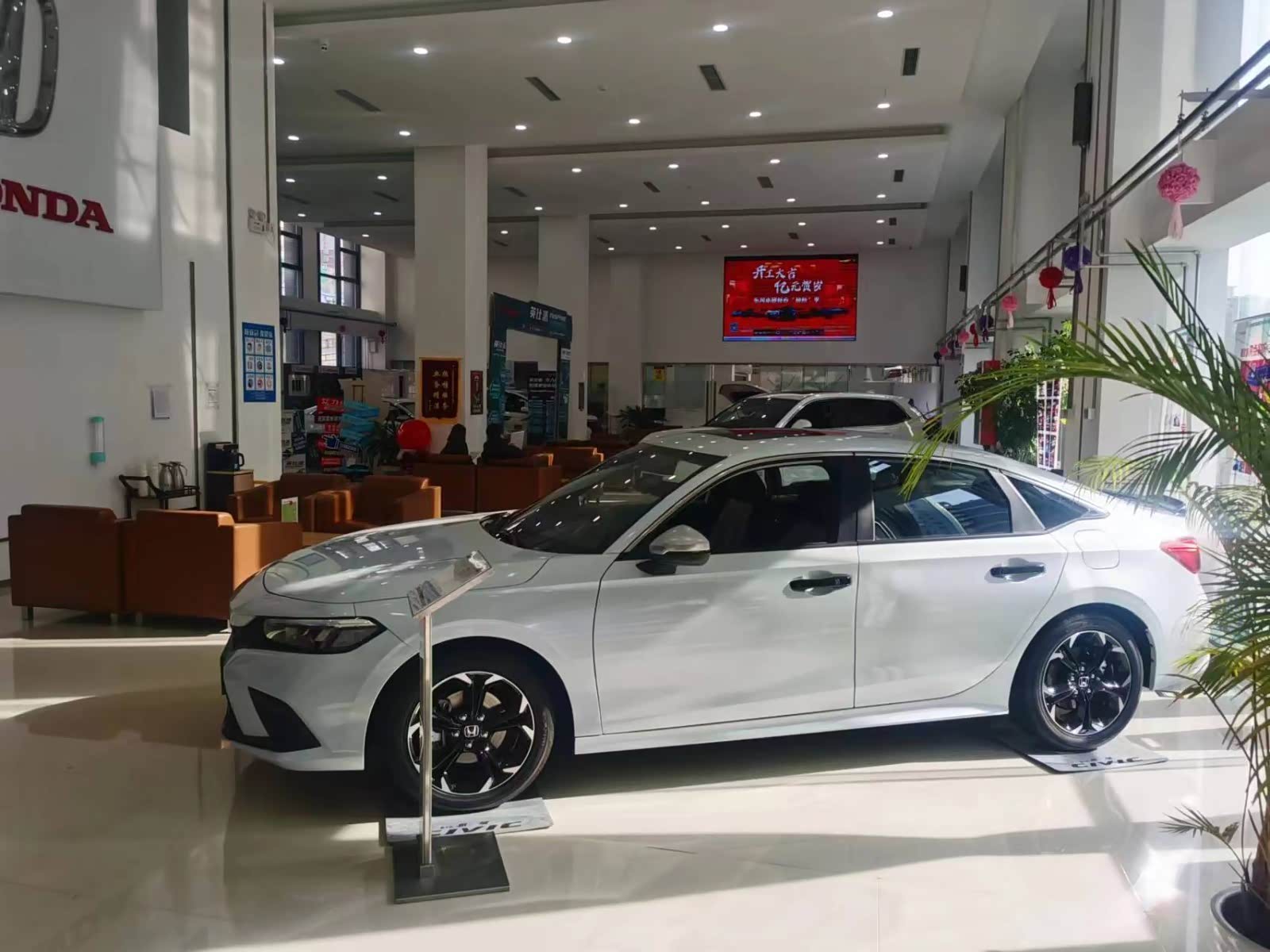 新车展示区