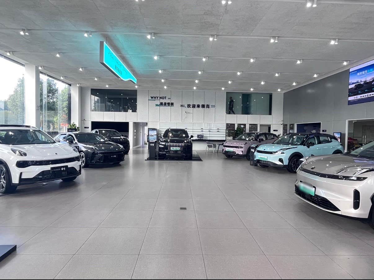 新车展示区