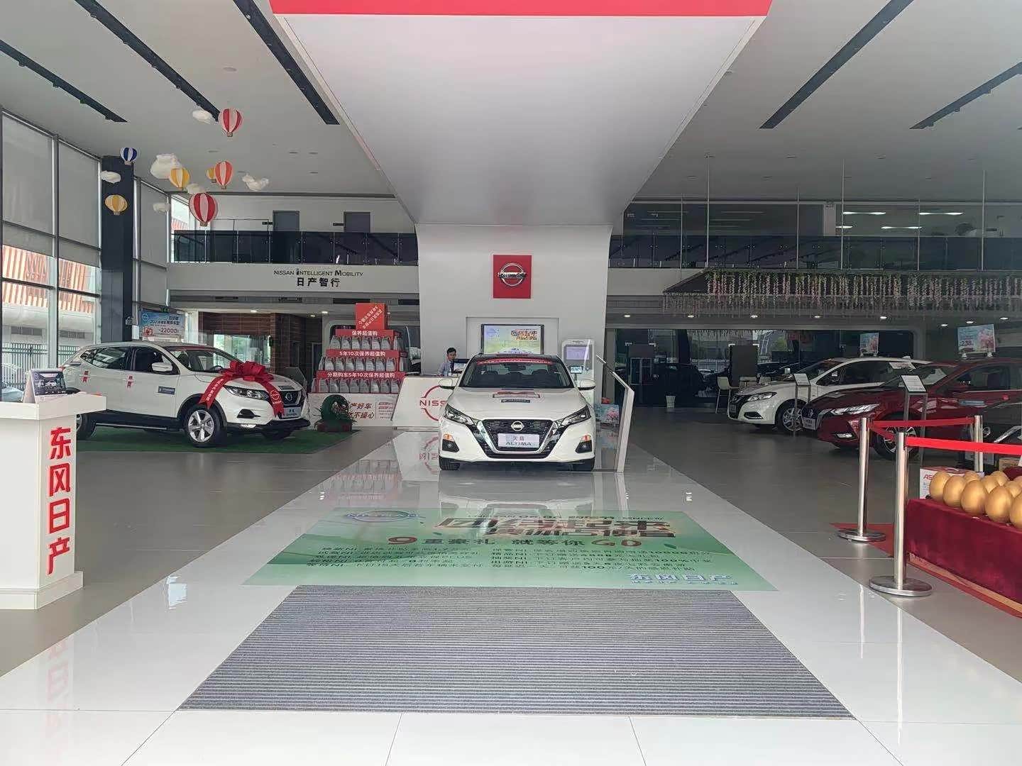 新车展示区