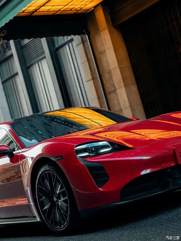 打印 华灯初上,漫享摩登意蕴 du家视角,静赏纷繁霓虹 保时捷 taycan