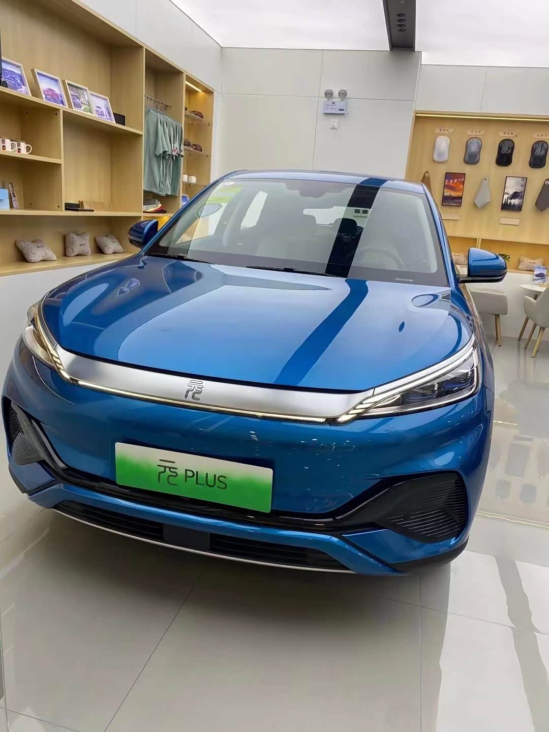 新车展示区