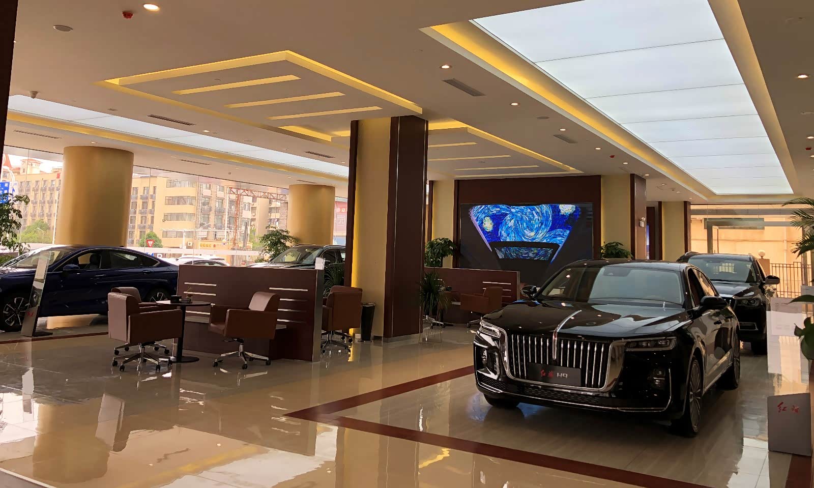 新车展示区