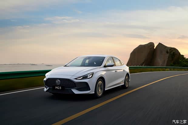 2023年7月3日,品质轿车新典范名爵mg5 2023款美好上新,搭载"双十佳"