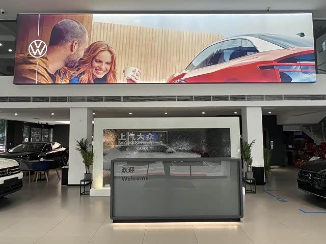 新车展示区
