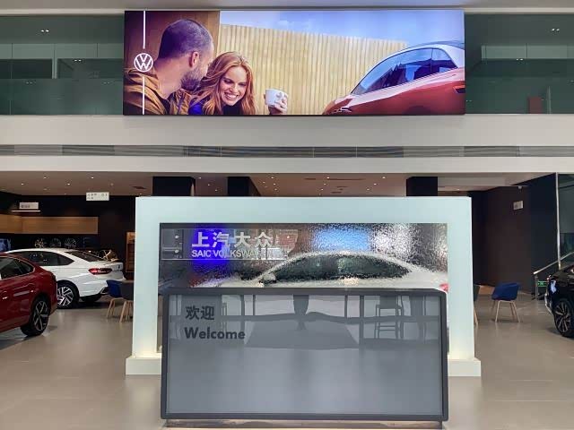 新车展示区