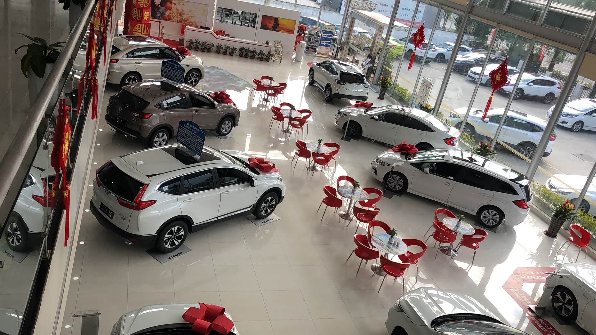 新车展示区