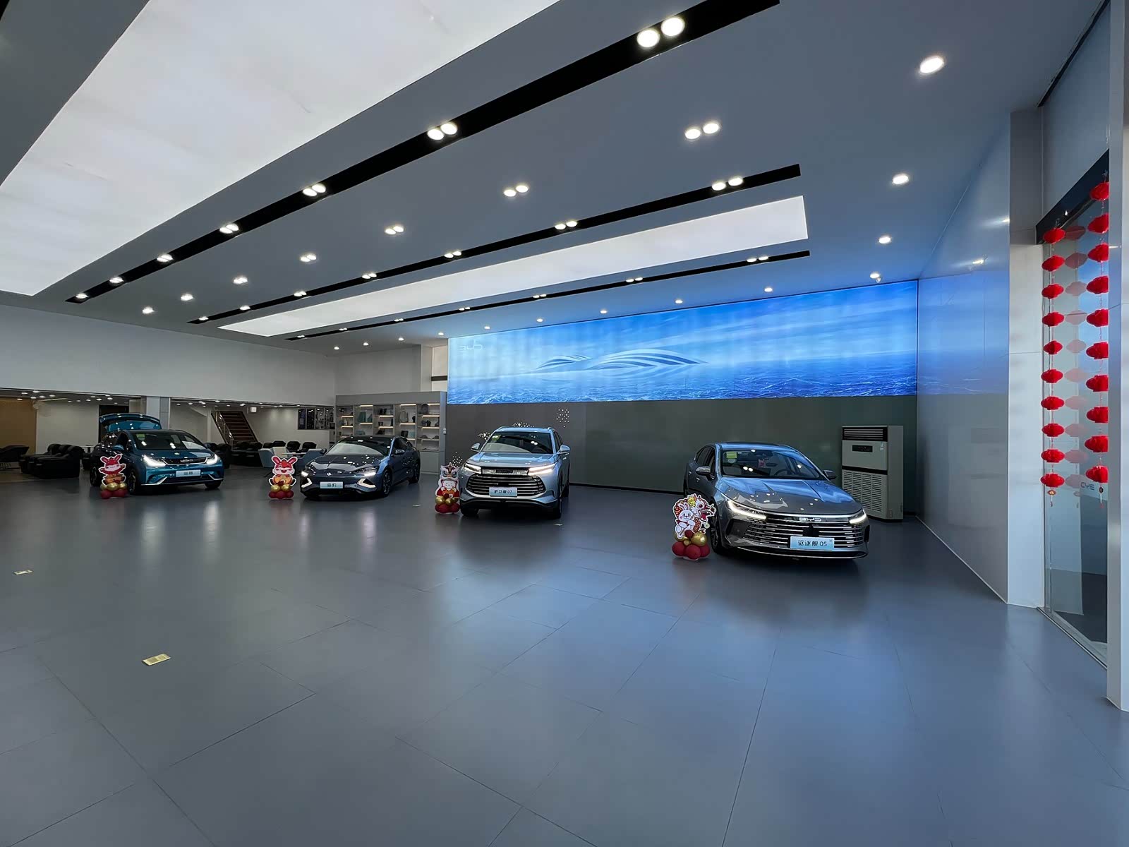 新车展示区