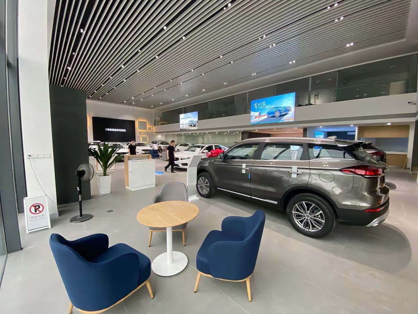 新车展示区