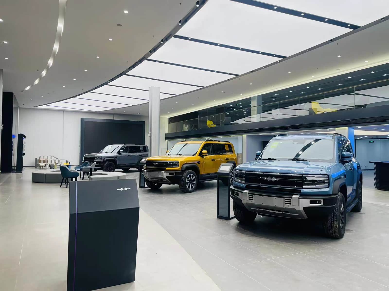 新车展示区