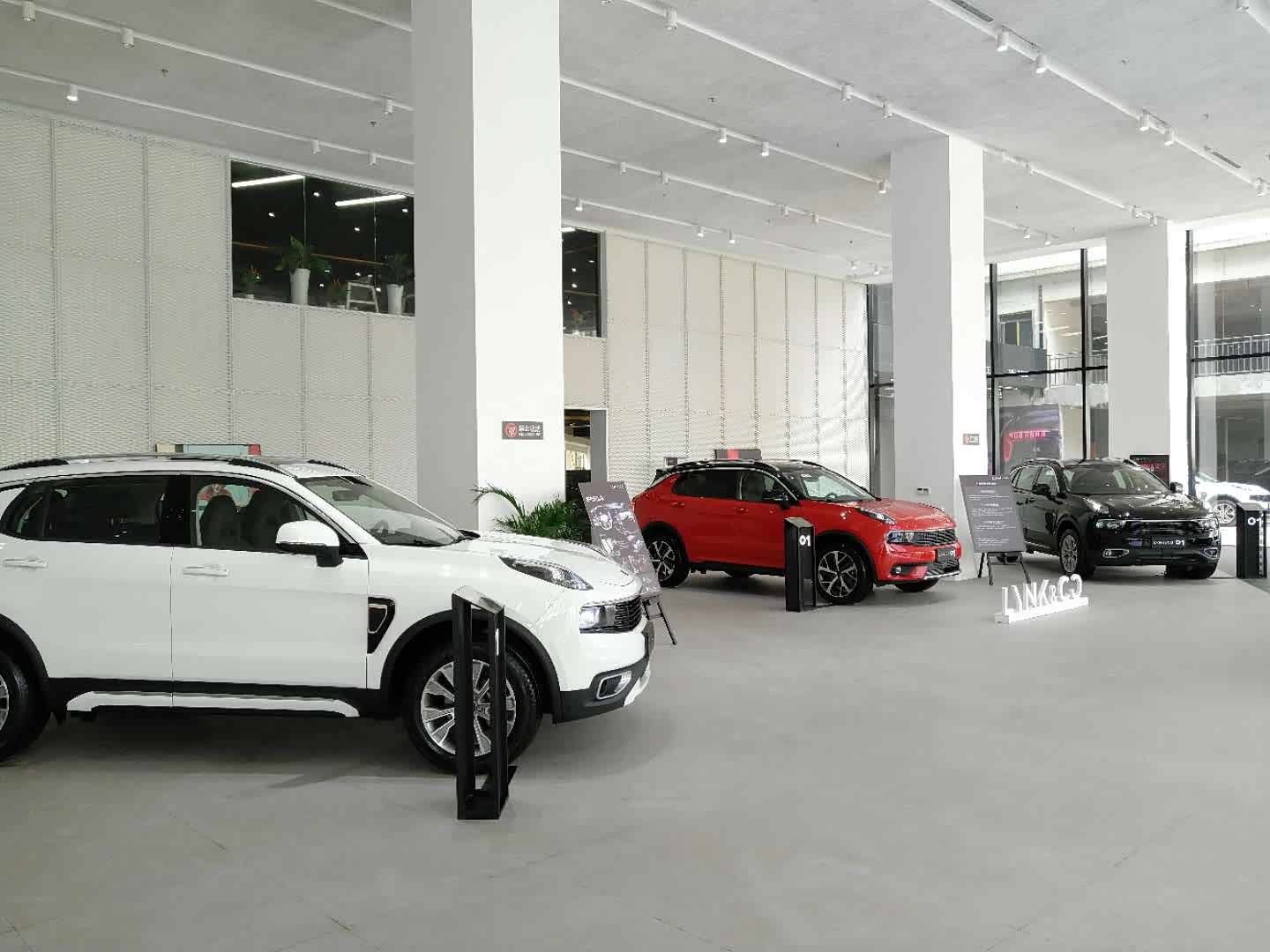 新车展示区