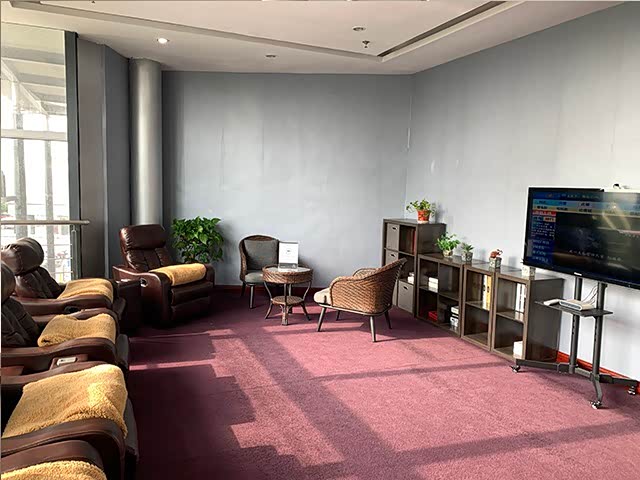 奔驰常州之星 休息区