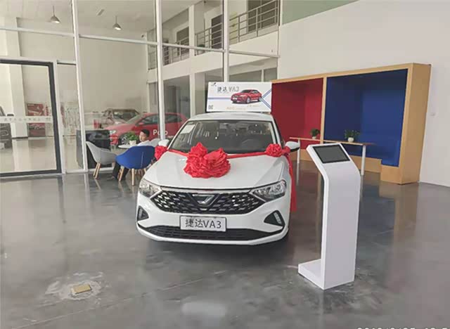 新车展示区