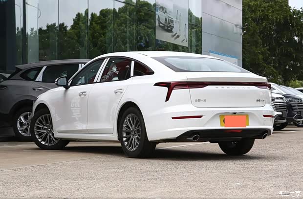 奔腾b70超低首付618元限时5年0息