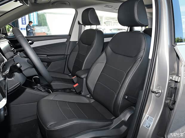 上不一致,但依旧传承了很多大众的造车技术,空间利用率就是其中之一