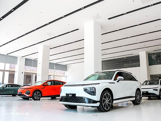新车展示区