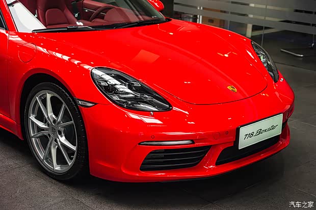 保时捷718打破日常世界的乏味无聊