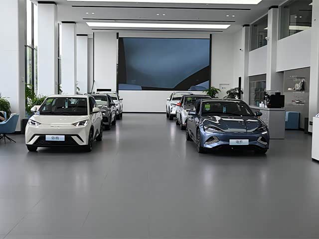 新车展示区