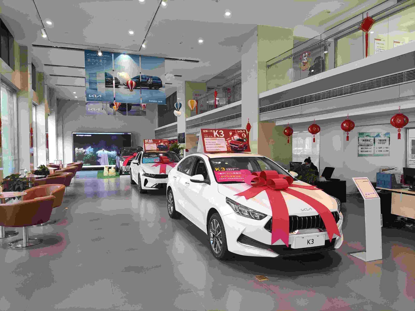 新车展示区