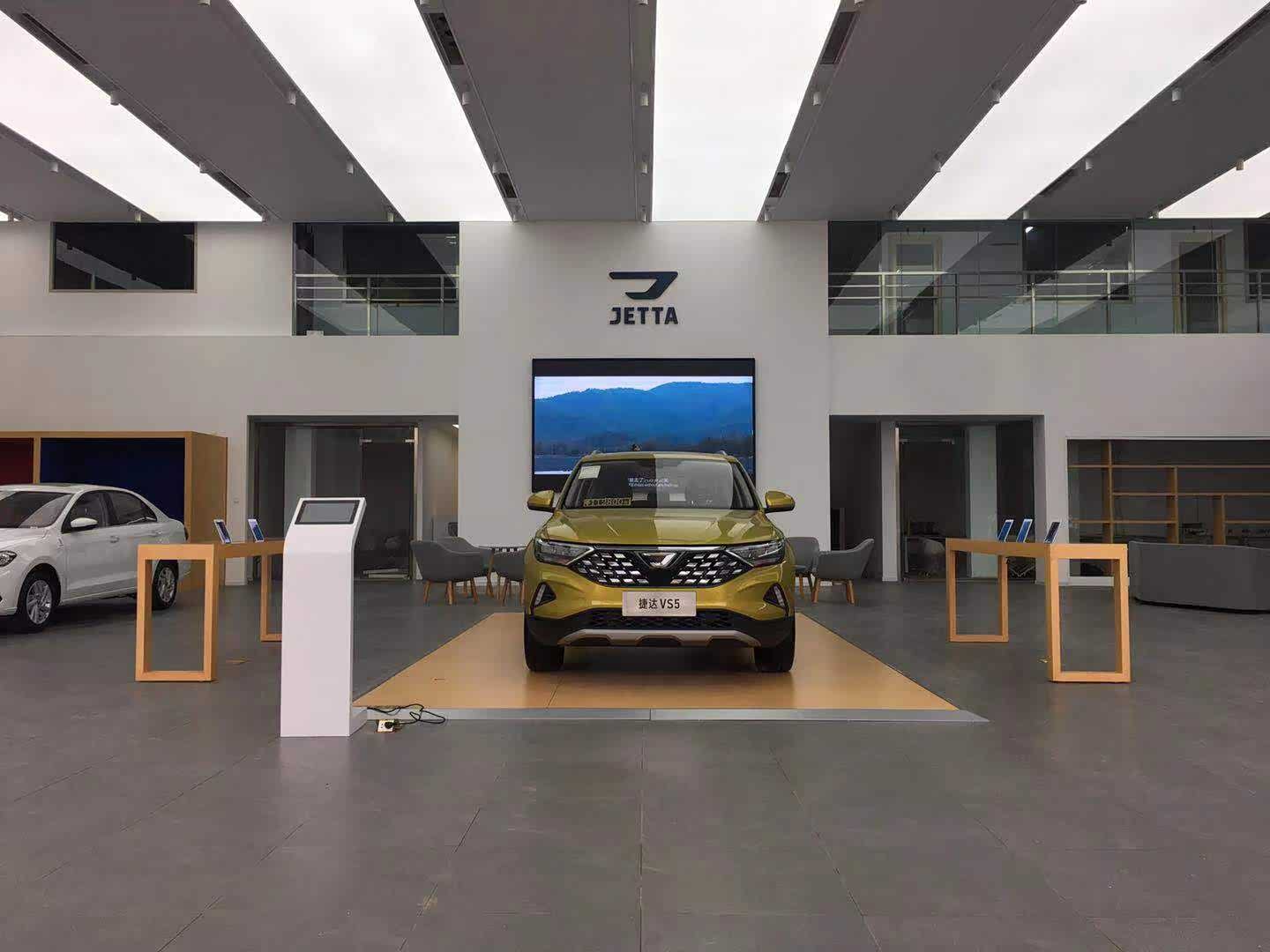 新车展示区