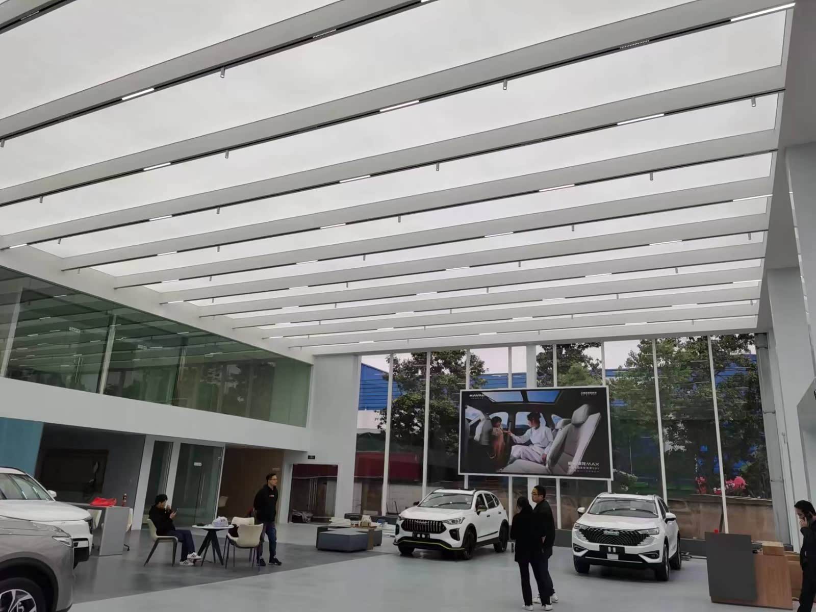 新车展示区