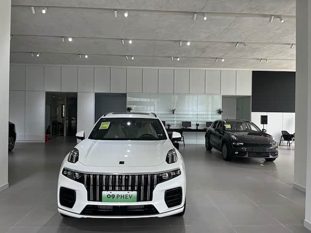 新车展示区