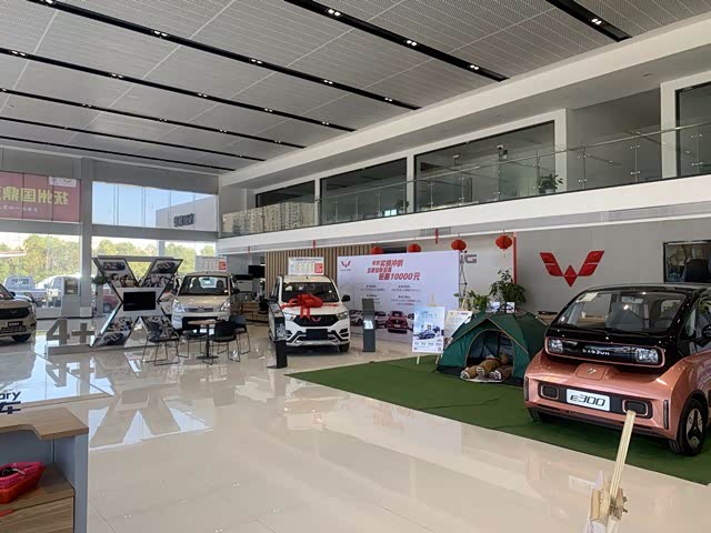 新车展示区