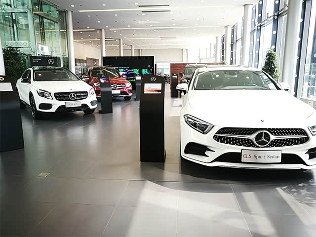 新车展示区