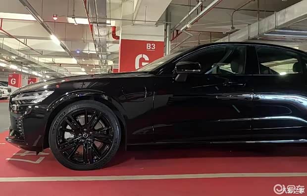 【s60极夜黑限量版 是年轻人的感觉_太原市区沃尔沃店沃之杰新闻资讯