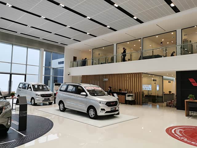 新车展示区