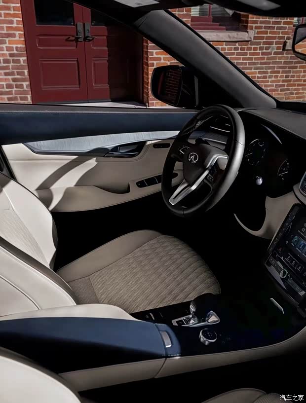新英菲尼迪qx50配备全新升级的infiniti intouch?