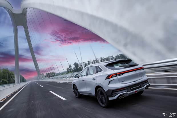 回头率堪比百万超跑风行t5evo狂飚版出街超吸睛