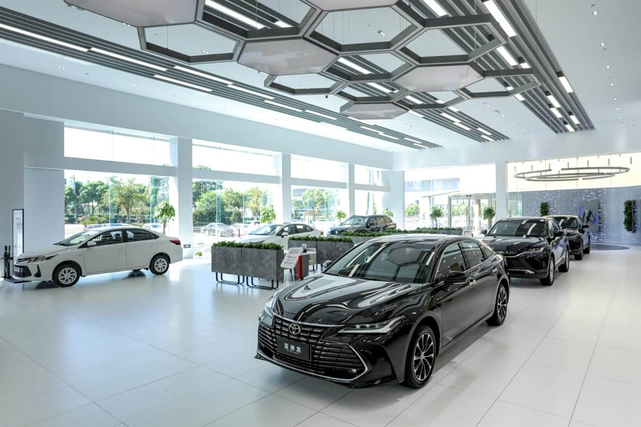 新车展示区