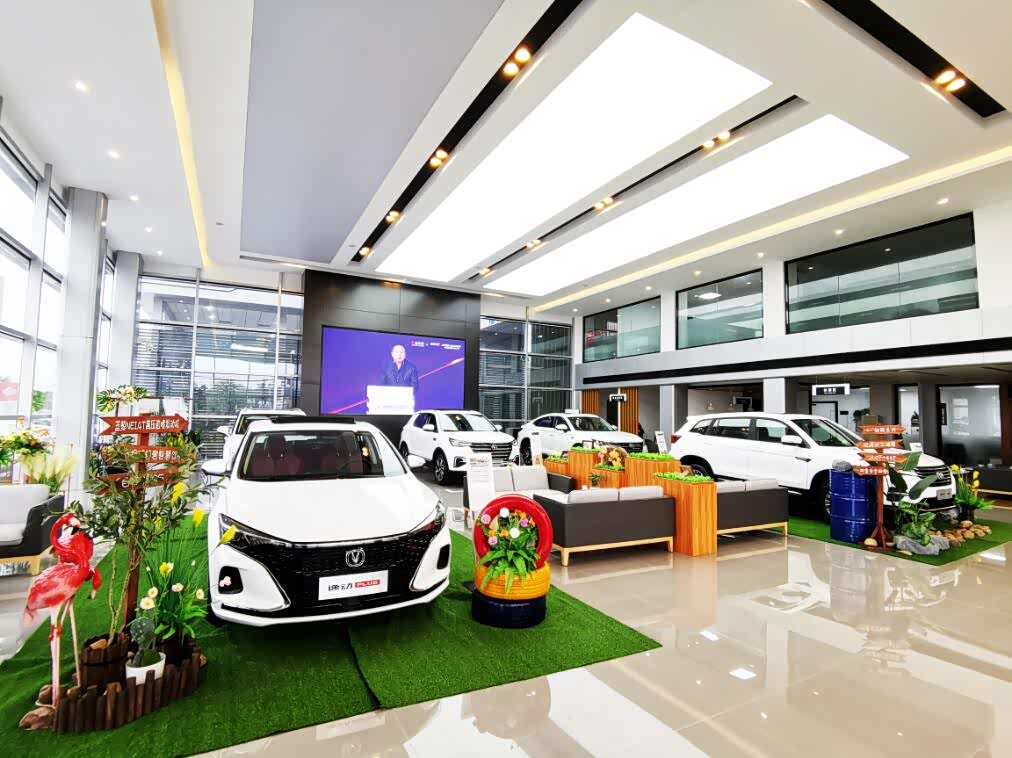 新车展示区
