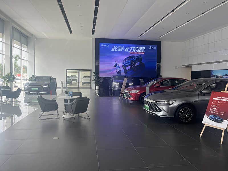 新车展示区
