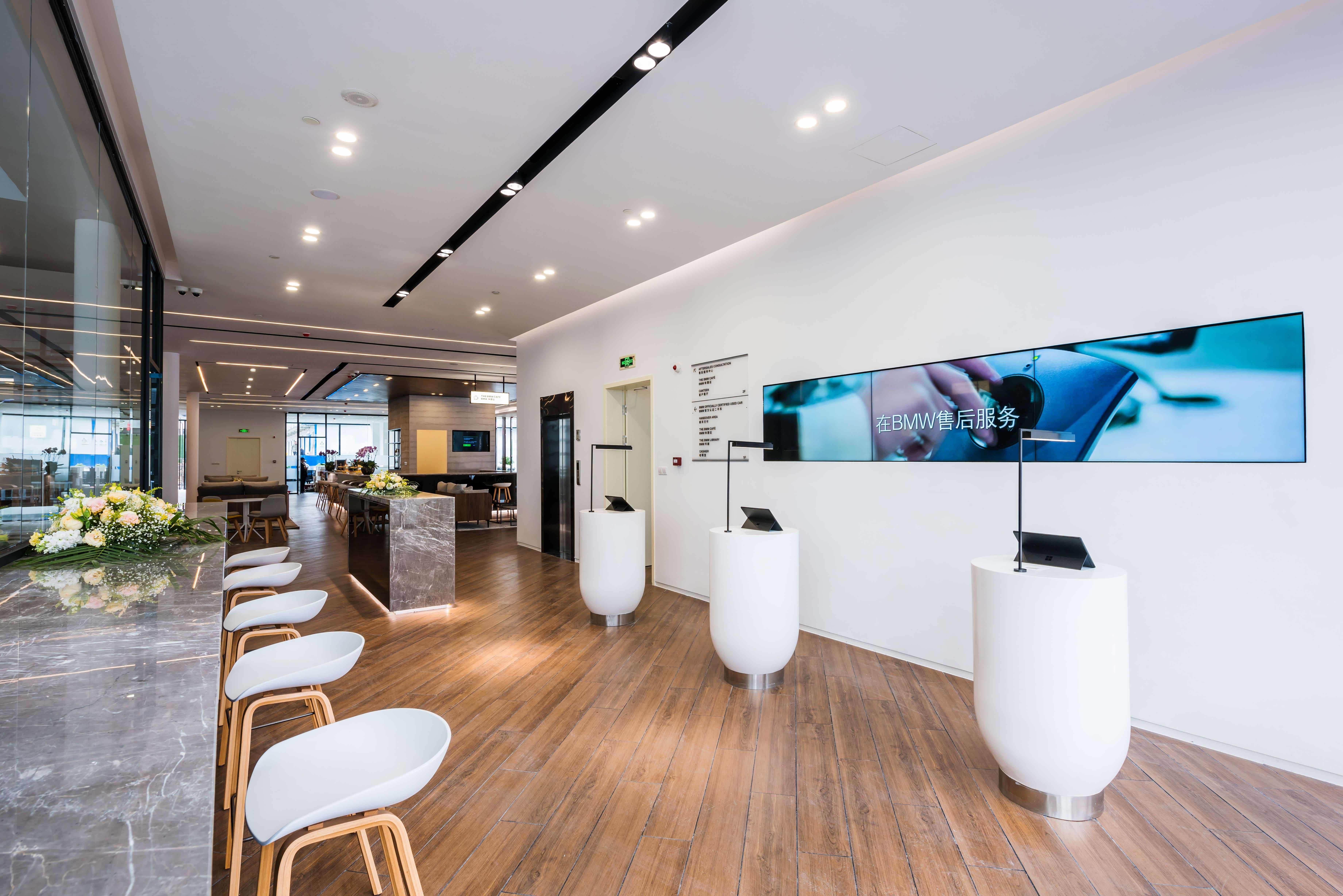 遵义宝翔行宝马4s店 接待区