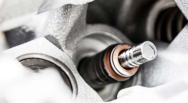 如何判断气门油封是不是存在漏油现象呢