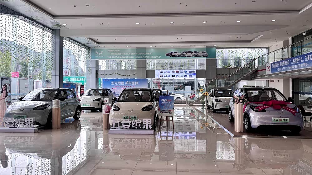 新车展示区