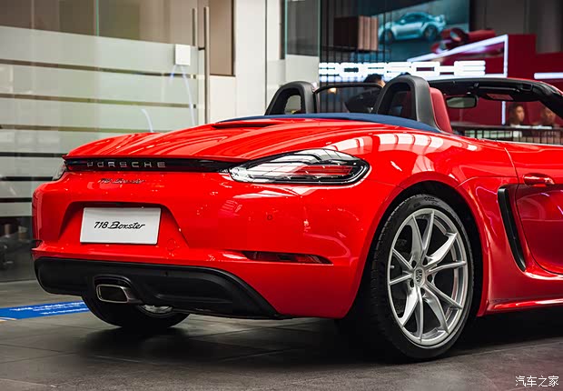 保时捷718打破日常世界的乏味无聊