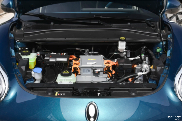 最大马力143ps,最大扭矩210n·m,匹配电动车单速变速箱,动力表现比较