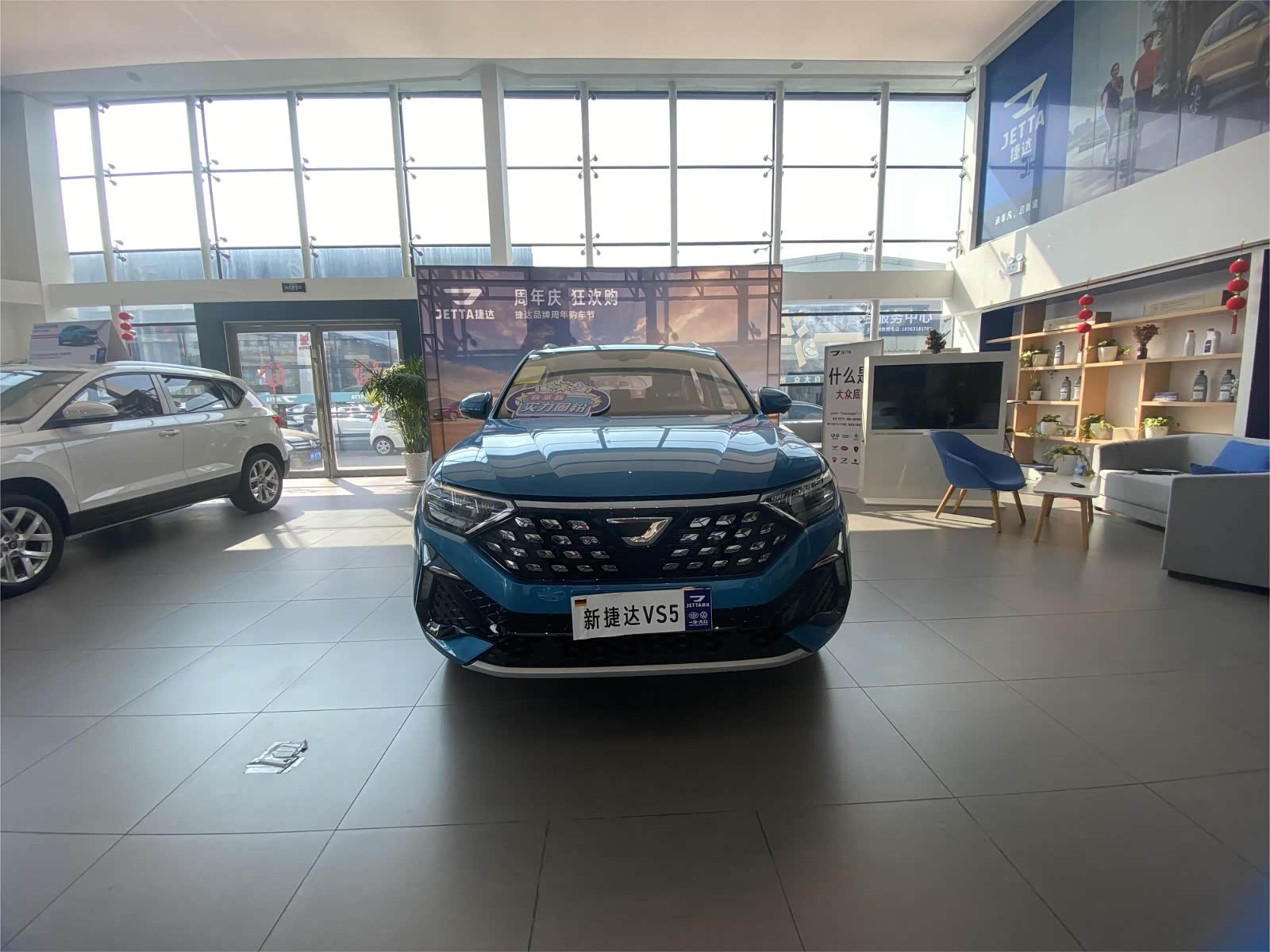 新车展示区