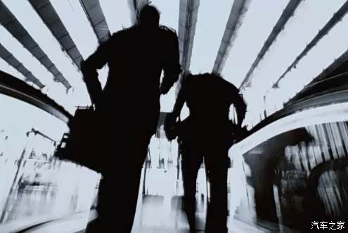 父亲是我们坚强的后盾 620x0_1_q87_autohomedealer__ChsEfFuDvCGARbNfAAFIVlC48po274.jpg