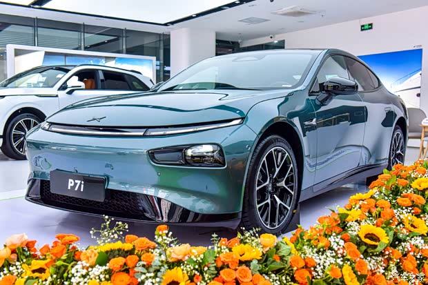 【图】重新定义纯粹轿跑!小鹏全新p7i上市 详询:4009727230_汽车之家