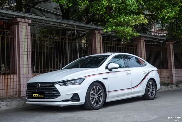 比亚迪秦plus dmi 家庭日用轿车的首选