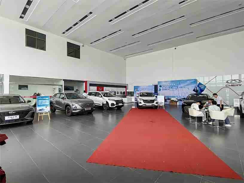 新车展示区