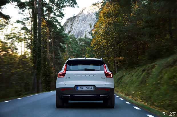 沃尔沃xc40小车大排面