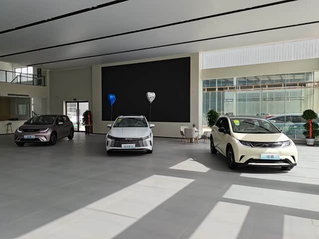 新车展示区