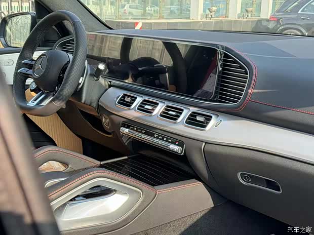 当前位置:>天津>天津amg中心>促销信息>内饰豪华且大方,搭配铝合金